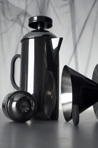 Cafetière a piston avec filtre en PVD intérieur en acier inoxydable et tasse expresso "Gifset Black" Tom Dixon
