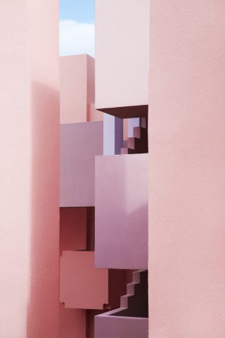 La Muralla Roja conçue à Calp en Espagne par l'architecte Ricardo Bofill photo Jeanette Hagglund