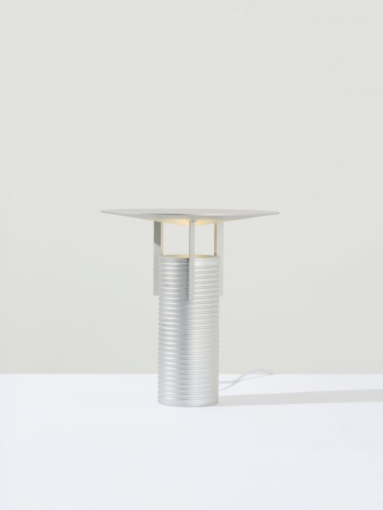 Lampe Thread design Jamie Wolfond POUR Aluminum Group par MSDS Studio