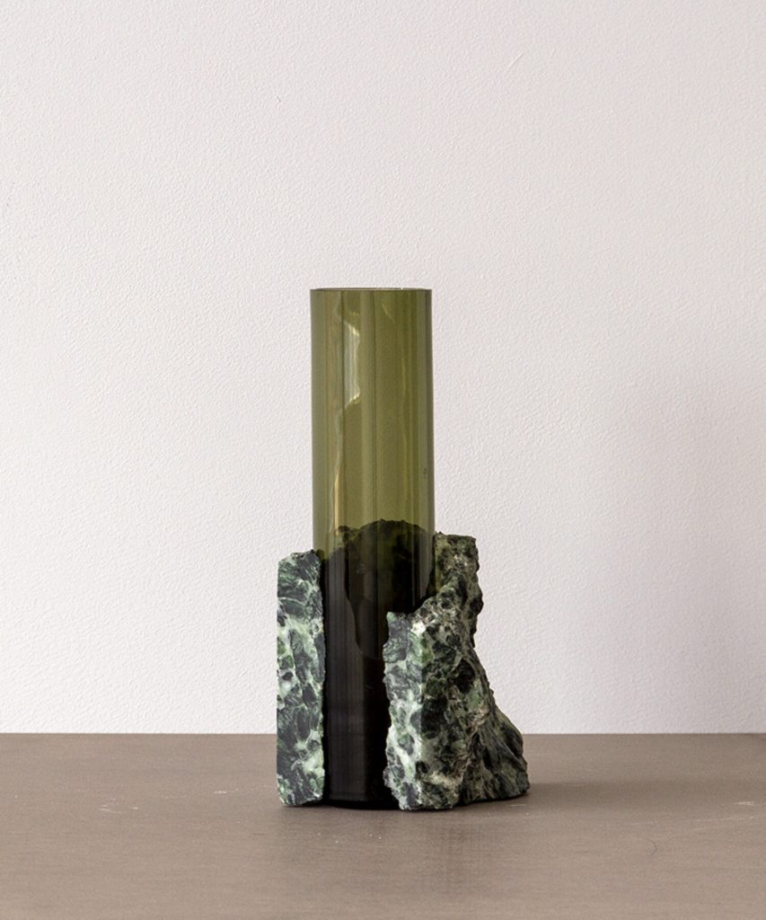 Vase Verdi Alpi en verrse soufflé et pierre dure design Erik Olovsson, studio EO